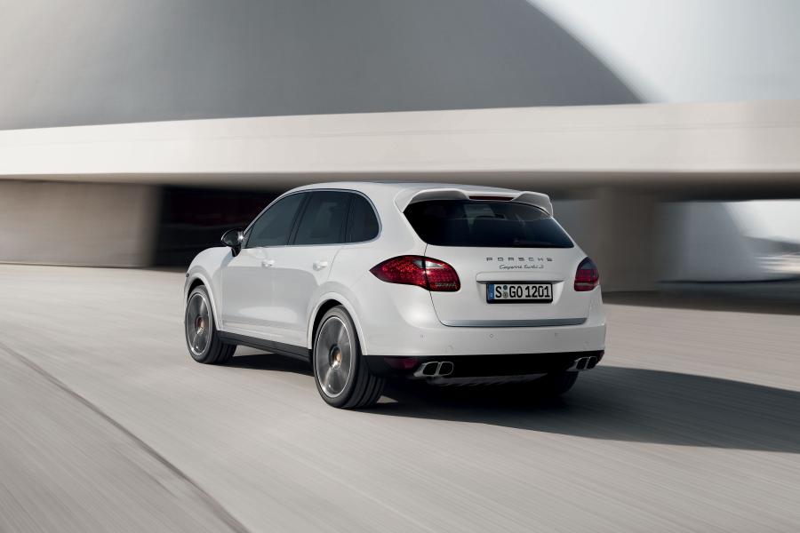  Porsche Cayenne Turbo S 2012 года  (фото 6 из 28)